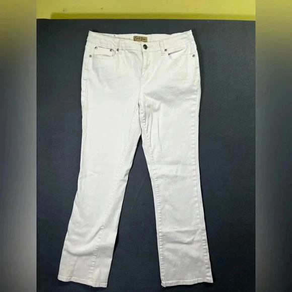 Earl Jeans White Embroidered Rhinestone Jeans Womens 10 Stretch Cute comfy 1272 - Picture 1 of 11